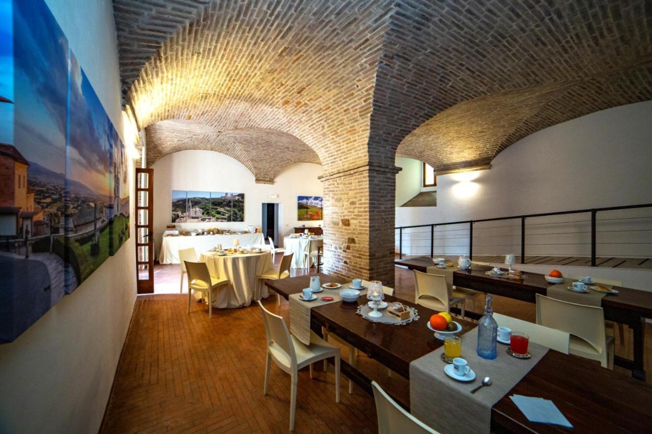 Il Monastero Di Bevagna Bed & Breakfast Exterior foto