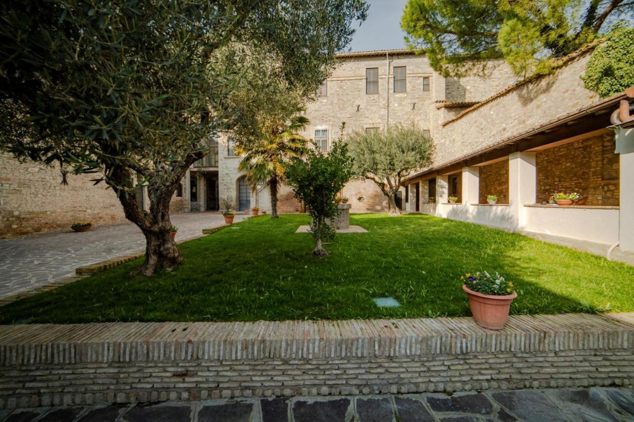 Il Monastero Di Bevagna Bed & Breakfast Exterior foto