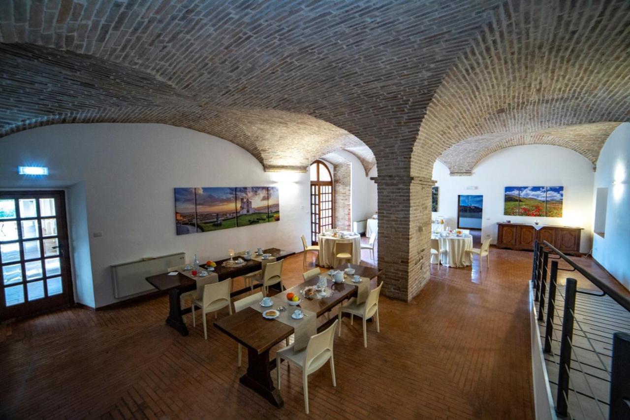 Il Monastero Di Bevagna Bed & Breakfast Exterior foto