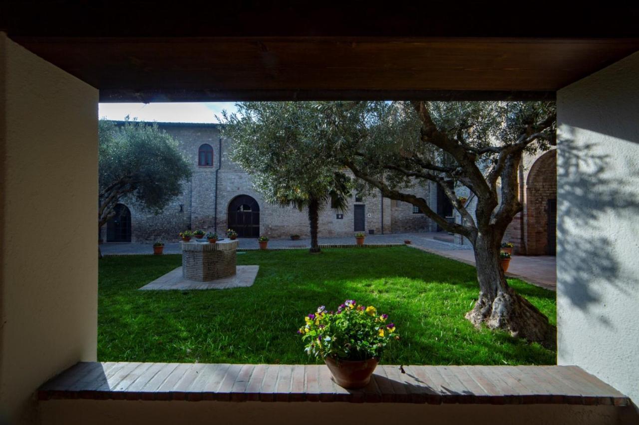 Il Monastero Di Bevagna Bed & Breakfast Exterior foto