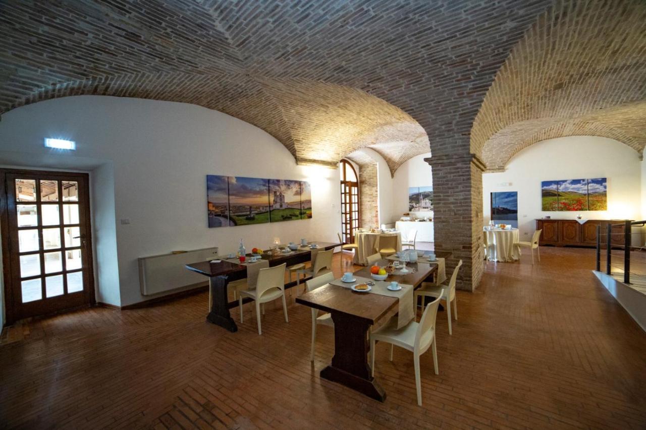 Il Monastero Di Bevagna Bed & Breakfast Exterior foto