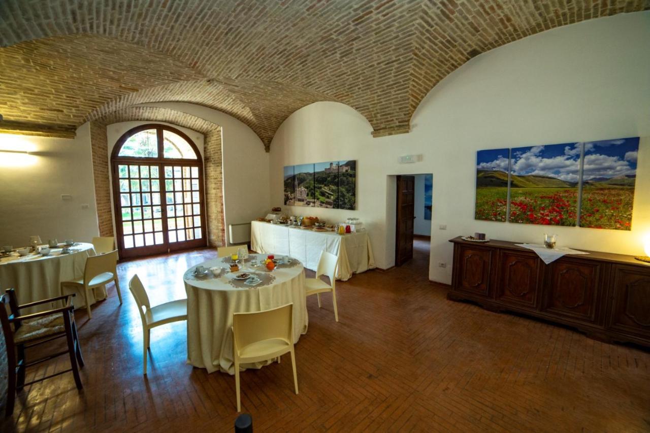 Il Monastero Di Bevagna Bed & Breakfast Exterior foto